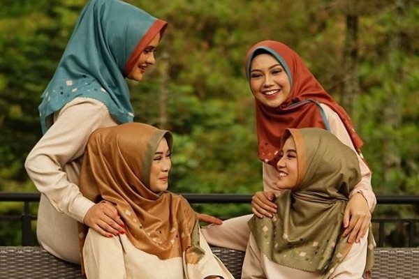 Peluang Bisnis Hijab 4 In 1 Berikut Perhitungan Bisnisnya Entrepreneur Bisnis Com