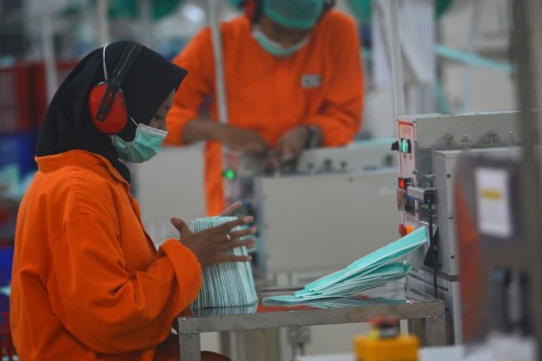 Industri Lokal Siap Penuhi Bahan Baku Apd Dan Masker Ekonomi Bisnis Com