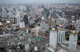 Bangkok Perintahkan Restoran dan Toko Tutup Dari Tengah Malam