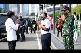 TNI-Polri Diminta Persuasif Hadapi Masyarakat Bandel dalam Pelaksanan New Normal