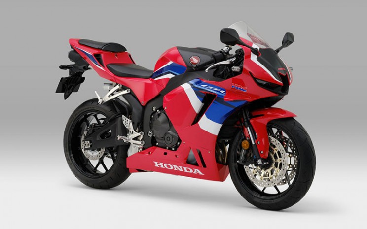 Honda Cbr600rr Super Sports Bike Segera Meluncur Ini Harganya Otomotif Bisnis Com