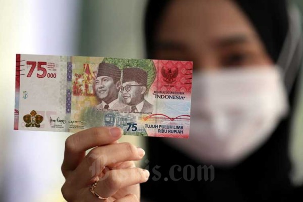 Lama Tertekan Rupiah Jadi Mata Uang Terkuat Di Asia Pekan Ini Market Bisnis Com