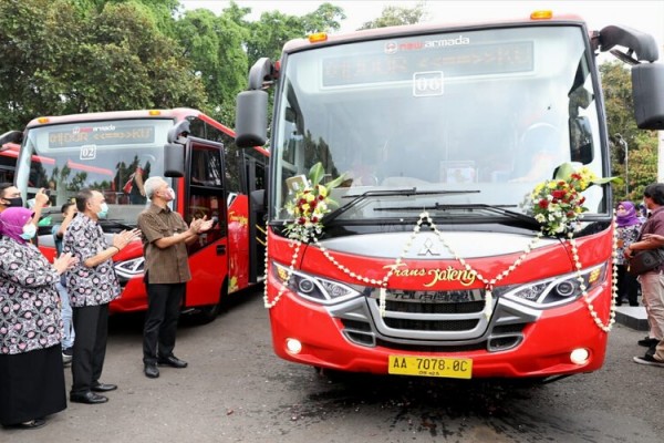 Persyaratan Masuk Supir Bus Trans Semarang : Tahun 2018 ...