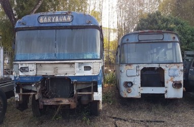 Koleksi Bus Jadul, Cara Unik Merawat Sejarah Transportasi