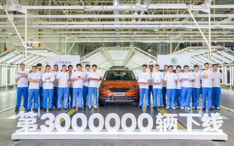 Skoda Auto merayakan produksi ketiga juta unit mobil yang diproduksi di China. Model Karoq yang diproduksi di pabrik Ningbo menjadi model yang ke 3 juta unit diproduksi di China.  - Skoda