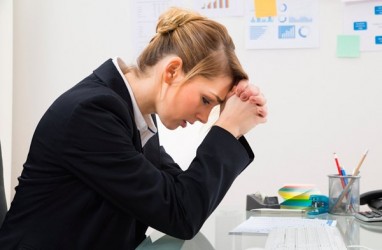 7 Cara Hilangkan Stres Dari Jam Kerja yang Melelahkan