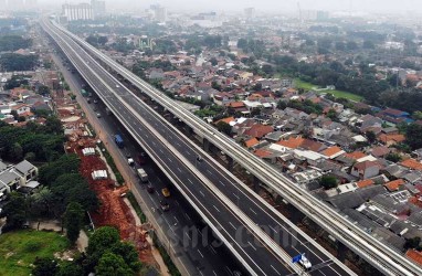 Lalu Lintas Padat Pagi Ini, Jasa Marga Terapkan Contraflow di Tol Jakarta Cikampek