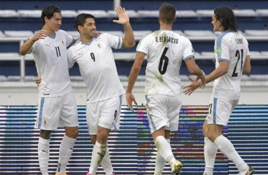 Cetak Gol untuk Uruguay, Luis Suarez & Edinson Cavani Buat Sejarah
