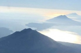 Berstatus Waspada Sejak 2017, Gunung Lewotolok Akhirnya…