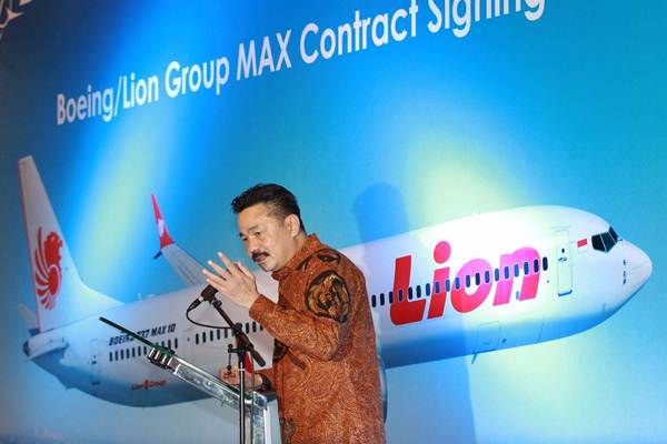 Founder Lion Air Group Rusdi Kirana memberikan sambutan saat penandatanganan kerja sama Certificate of Purchase 50 Boeing 737 MAX 10 di Jakarta, Selasa (10/4/2018). - JIBI/Dwi Prasetya