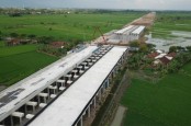 Semen Gresik Suplai 10 Persen Kebutuhan Semen Jalan Tol Semarang - Demak