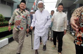 Abu Bakar Ba'asyir: Buruan Orde Baru, Dipenjara SBY, Bebas di era Jokowi