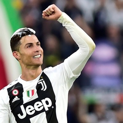 Cristiano Ronaldo Pencetak Gol Terbanyak Di Dunia Ada Pele Romario Bola Bisnis Com