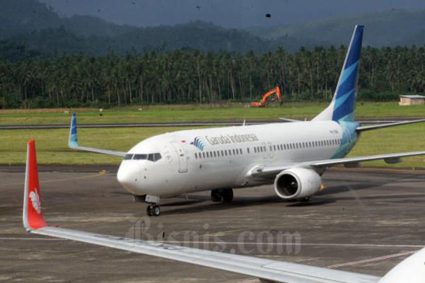 Cuaca Buruk Garuda Indonesia Lion Air Gagal Mendarat Di Pontianak Ekonomi Bisnis Com