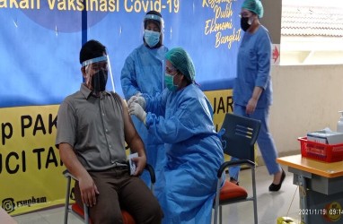 Vaksinasi Covid-19 di RSUP Haji Adam Malik Mulai Dilakukan