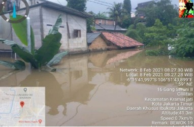 Banjir Jakarta: Sebagian Atap Rumah Warga Cililitan Terendam