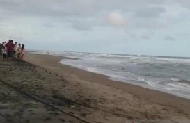 Seorang Mahasiswa Hilang Usai Terseret Ombak di Pantai Cikaso Garut