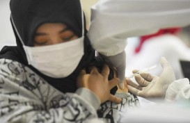 Survei Indikator: Vaksin Covid-19 Halal, 41 Persen Masyarakat Tetap Enggan Divaksin