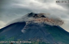 Gunung Merapi Luncurkan Awan Panas Guguran Lagi, Selasa pagi