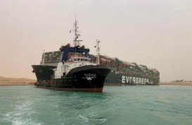Kapal Ever Given Sumbat Terusan Suez, AL AS Turun Tangan