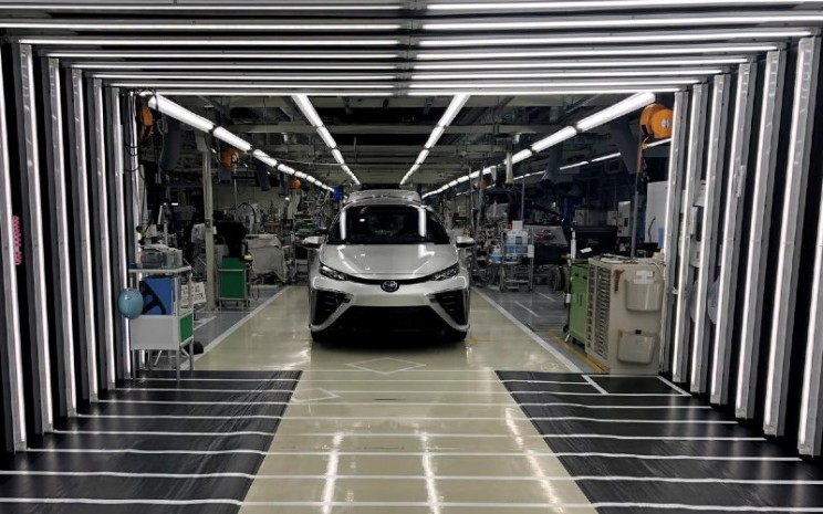 Toyota Mirai, mobil berbahan bakar cell tengah menunggu pemeriksaan akhir di pabrik Toyota Motor Corp. di Aichi Prefecture, Jepang, 11 April 2019. REUTERS - Joe White