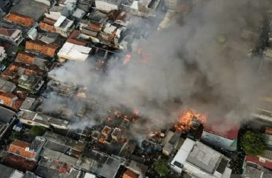 Kobaran Api Hanguskan 112 Rumah Warga di Taman Sari
