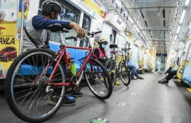 Akses Diperbaiki, Pesepeda Kini Makin Nyaman Naik MRT