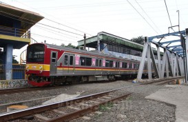 KRL Tak Berhenti di Stasiun Tanah Abang, Dishub DKI Siapkan Bus TransJakarta