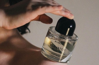 Selain Pakaian dan Riasan, Pilihan Parfum Mencerminkan Kepribadian