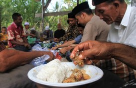 Kenduri Jeurat, Tradisi Makan Bersama di Pemakaman saat Lebaran