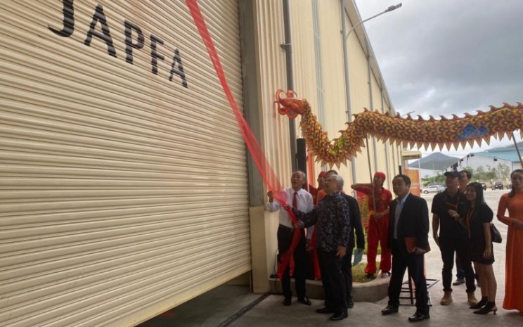 Dubes Ibnu Hadi membuka pabrik keenam JAPFA Comfeed Vietnam. - KBRI Hanoi