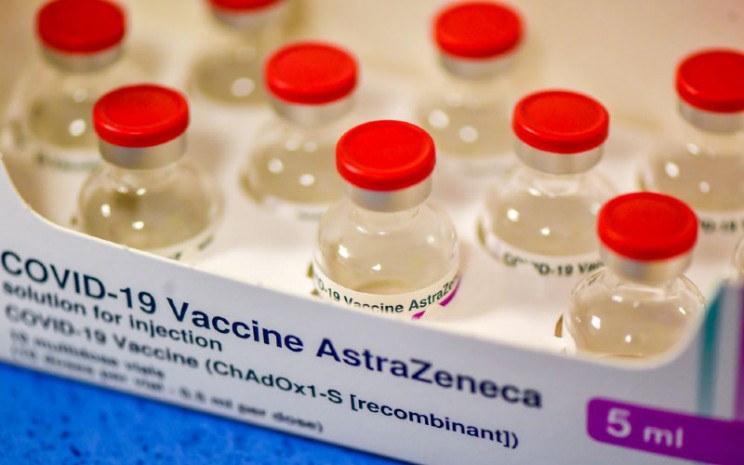 Vaksin Covid-19 AstraZeneca. Investigasi yang dilakukan ialah pengujian toksisitas dan abnormal serta sterilisasi dari vaksin tersebut.  - Bloomberg