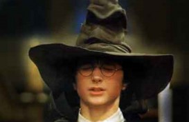 Kacamata Harry Potter dan Topi Fedora Indiana Jones Akan Dilelang