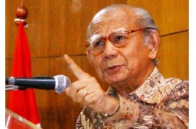 Emil Salim Sentil Jokowi: Tak Lagi Serahkan Kalpataru…