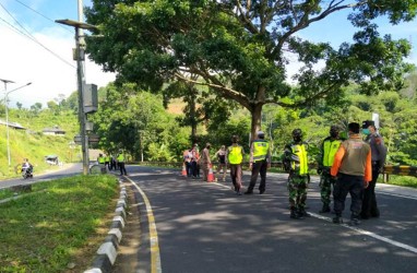 Polisi Perketat Penjagaan Akses Masuk ke Kabupaten Garut