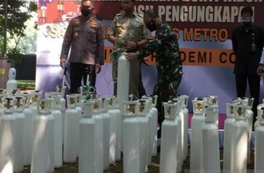 Krisis Oksigen, Kapolda Metro Jaya Serahkan 138 Tabung Hasil Sitaan ke Pemprov DKI
