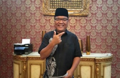 Denny Indrayana Tak Hadiri Penetapan Sahbirin-Muhidin, KPU: Kami Sudah Undang