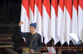 Foto-Foto Presiden Joko Widodo Gunakan Pakaian Adat Suku Badui Saat Sidang Bersama MPR RI