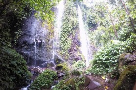 10 Air Terjun Indah Tersembunyi di Pulau Jawa