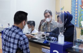 Direksi bank bjb Turun Langsung Layani Nasabah di Palembang