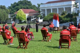 Jokowi Beri Bonus Rp5,5 Miliar ke Atlet Peraih Emas…