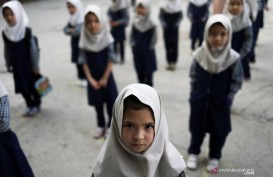 Sekolah Dasar di Kabul Kembali Dibuka, Siswi Belajar di Kelas Terpisah