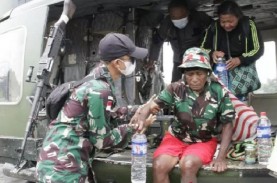 Teror KKB Papua, Aparat TNI-Polri Ungsikan Warga Distrik…