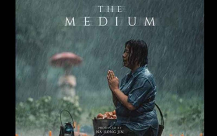 Poster The Medium - IMDB