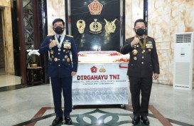 HUT ke-76 TNI, Panglima TNI Terharu Dapat Kejutan dari Kapolri