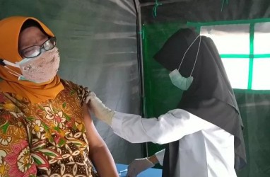 Kejar Status PPKM Level 1, Pekanbaru Dorong Vaksinasi Bagi Lansia
