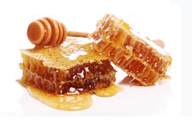 Ilustrasi madu yang ternyata bermanfaat sebagai obat alternatif - Freepik.com