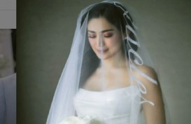 Foto Nuansa Putih Pernikahan Jessica Iskandar dan Vincent Verhaag