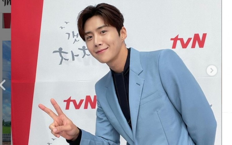 Meski Terlibat Skandal, Kim Seon Ho Ranking 1 Aktor Paling Populer di Asia Artist Awards 2021