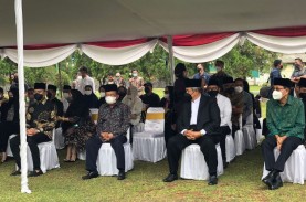 SBY, JK, Hingga Boediono Hadiri Pemakaman Sudi Silalahi…